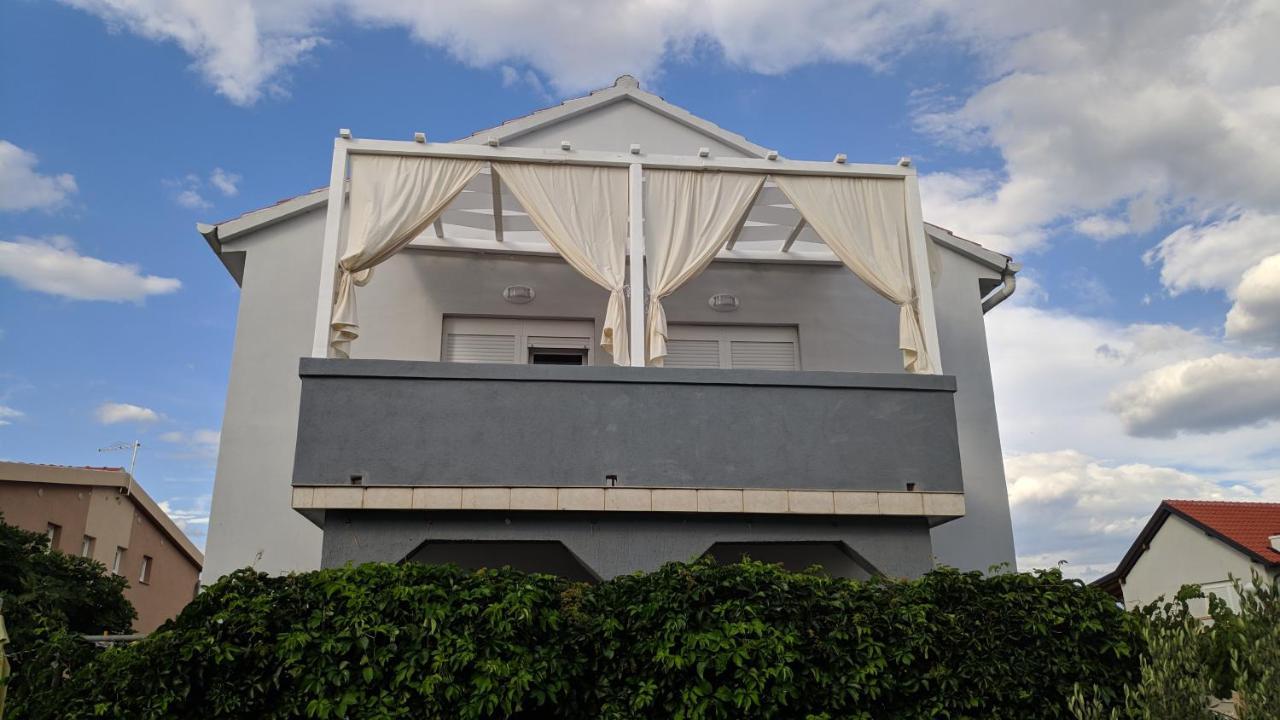 Apartment Marina Vir Exterior photo