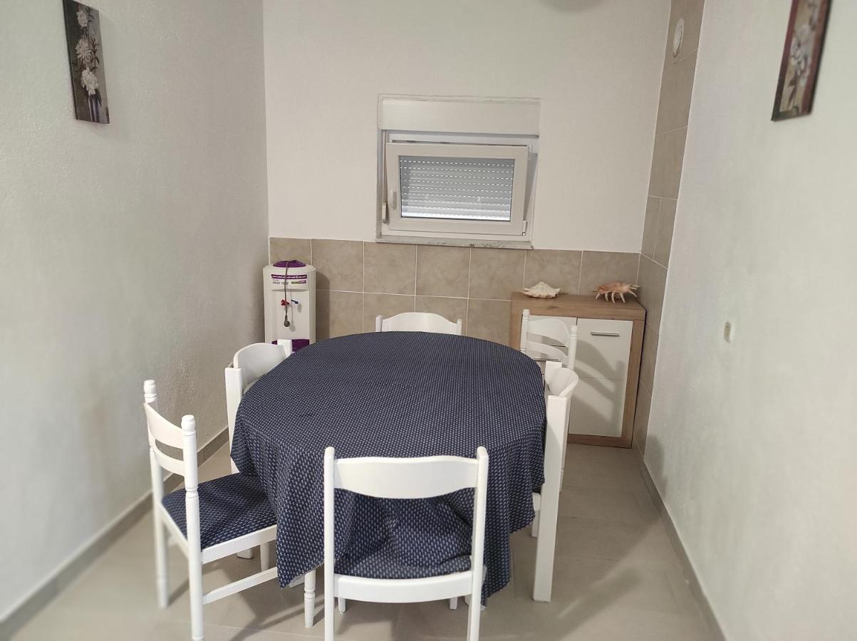 Apartment Marina Vir Exterior photo